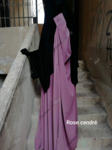 Saoudienne Bint.a rose cendré