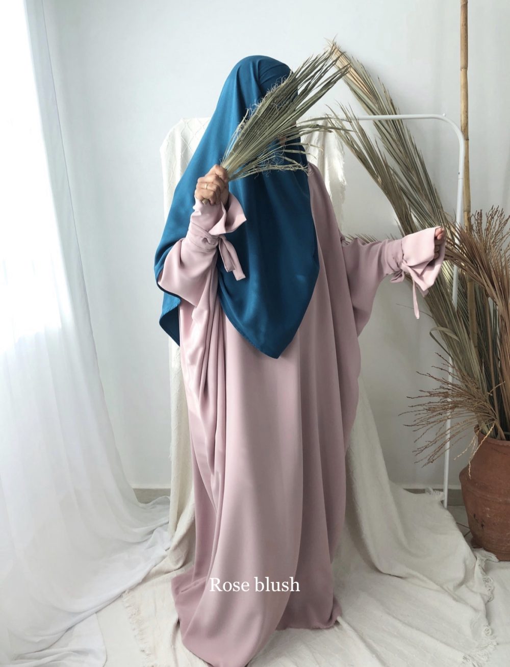 Abaya hana alnysa manches à nouer Blush